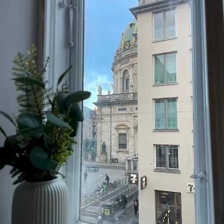 Stylish - View Of The Marble Church Copenaghen