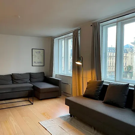 Apartment Stylish - View Of The Marble Church