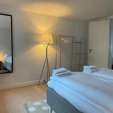 Stylish - View Of The Marble Church Apartment *